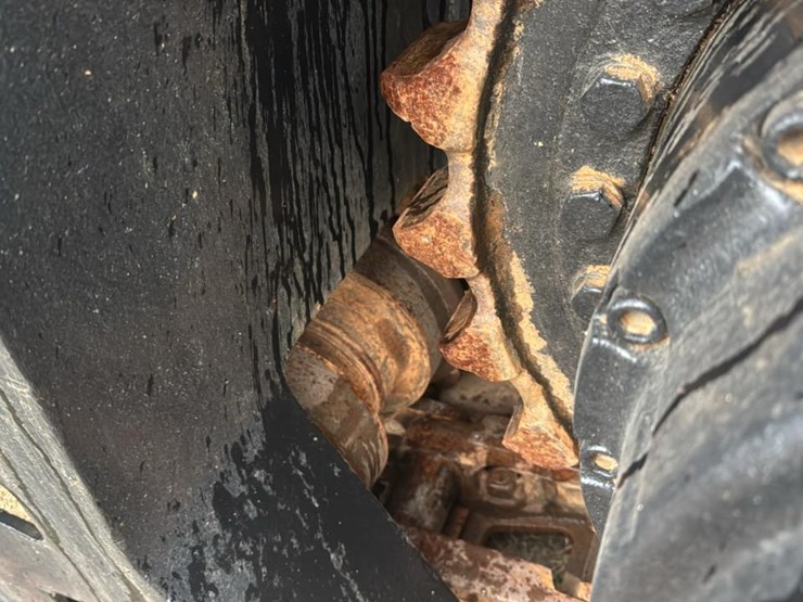 2010-tigercat-lx822c-image-40