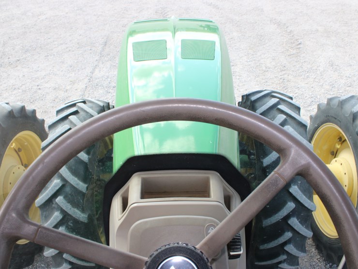 2012-john-deere-8270r-image-46
