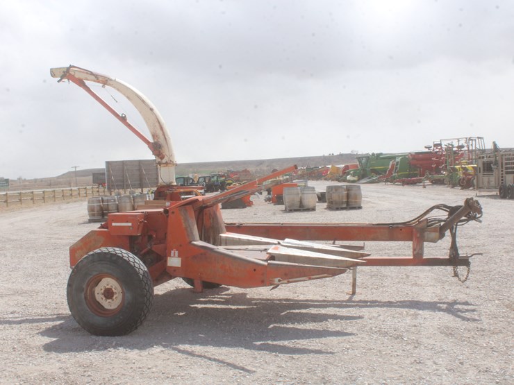 international-830-image-6