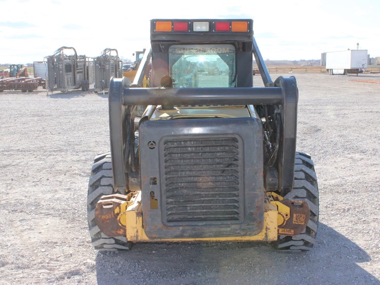 new-holland-ls190-image-4