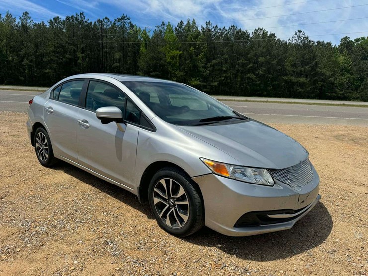 2015-honda-civic-4-door-sedan-(249,847-miles)-image-7
