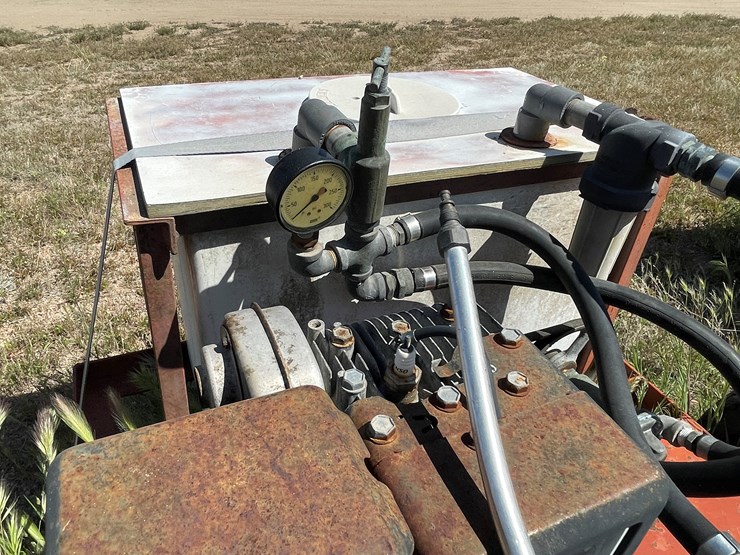 #4042-•-reel-sprayer-on-cart-image-10