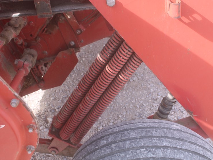 #1041-•-case-ih-8370-mower-conditioner-image-17