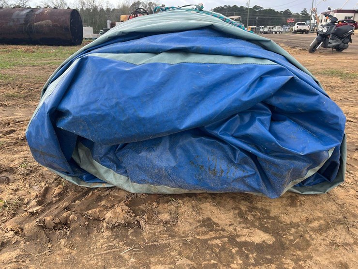 single-lane-18'-inflatable-dry-slide-image-10