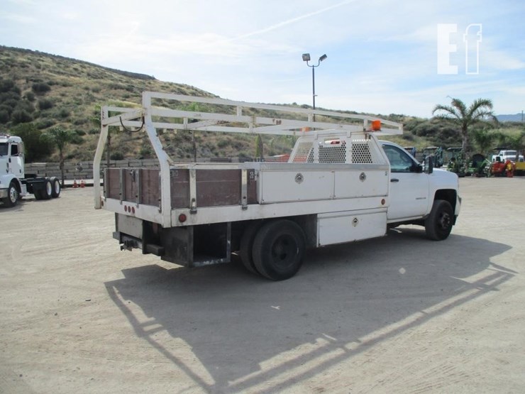 2017-chevrolet-3500hd-image-3