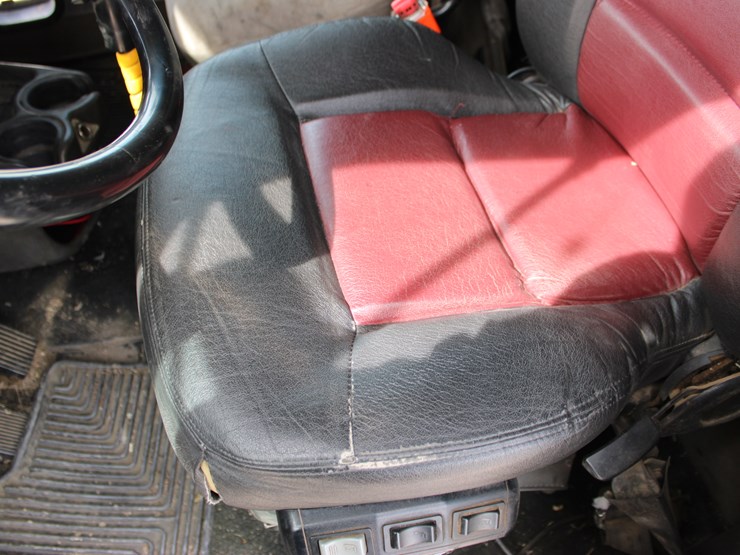 2004-kenworth-t800-image-44