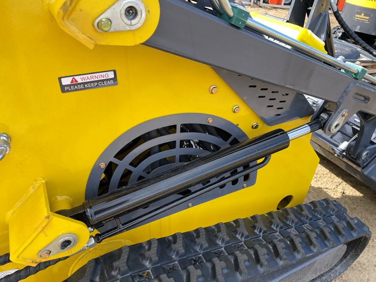 #212-•-landhonor-mini-skid-steer-loader-image-15