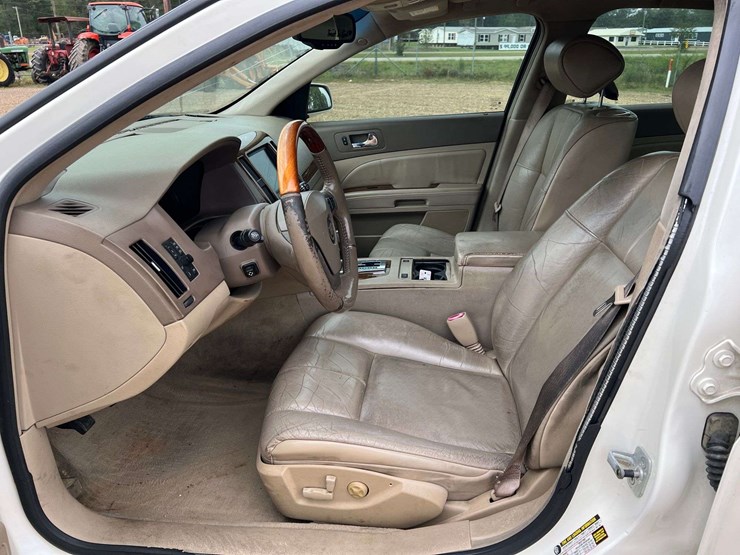 2005-cadillac-sts-4-door-sedan-(225,311-miles)-image-10