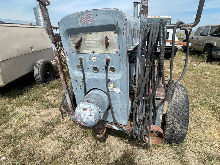 #4028-•-lincoln-arc-welder-image-11