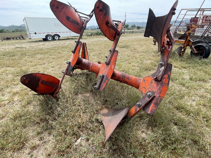 #4056-•-case-turnover-plow-image-8