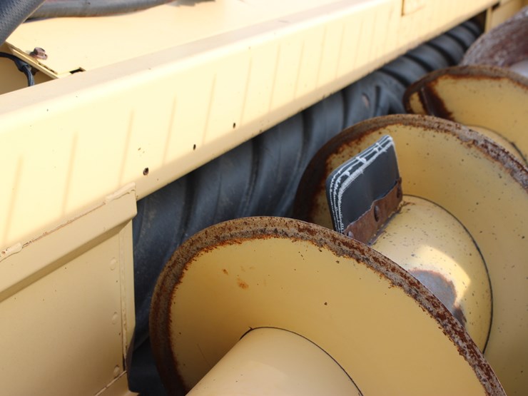 new-holland-2550-image-29