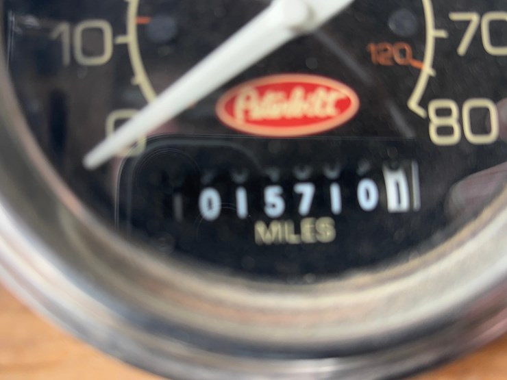 1991-peterbilt-379-sleeper-image-14