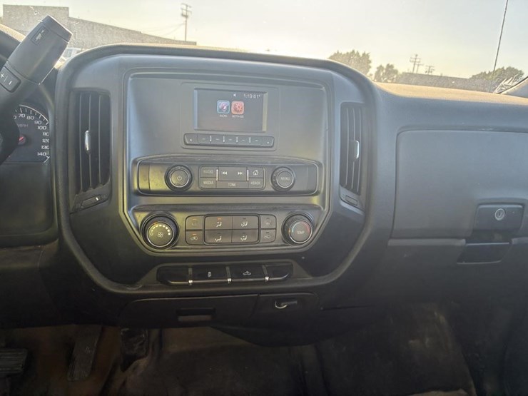 2016-chevrolet-silverado-2500-image-11