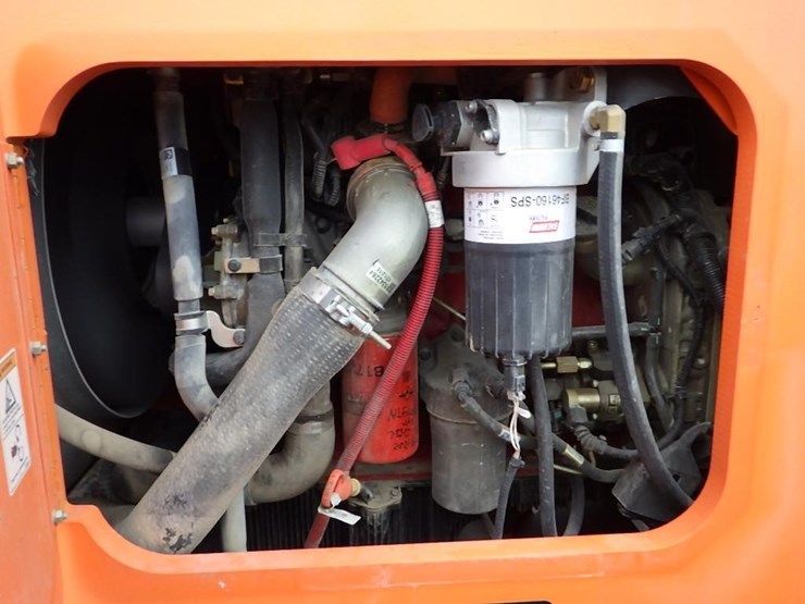 2018-jlg-8042-image-9