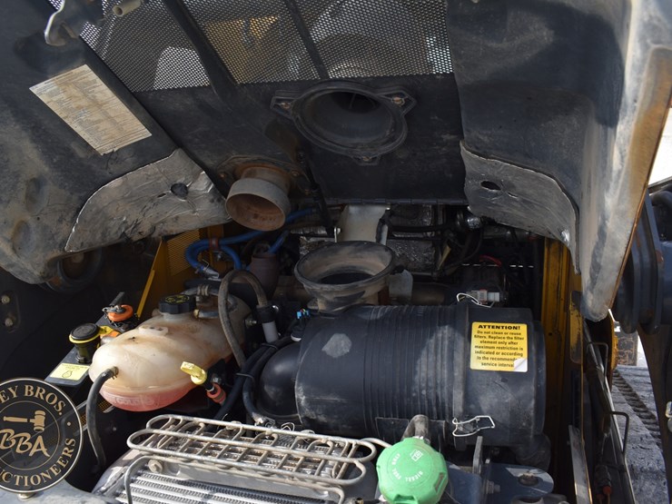 2021-deere-333g-image-27