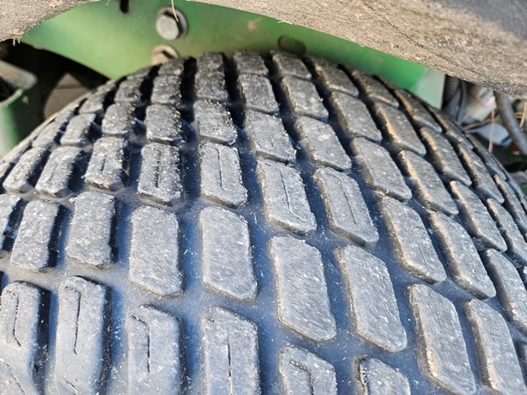 2014-john-deere-z925m-image-27