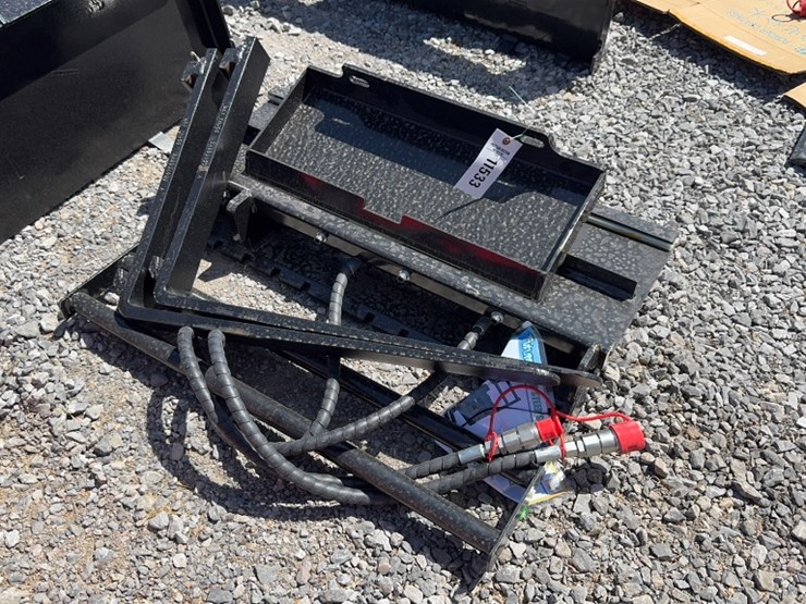 #6081-•-future-30"-dingo-pallet-forks-image-2