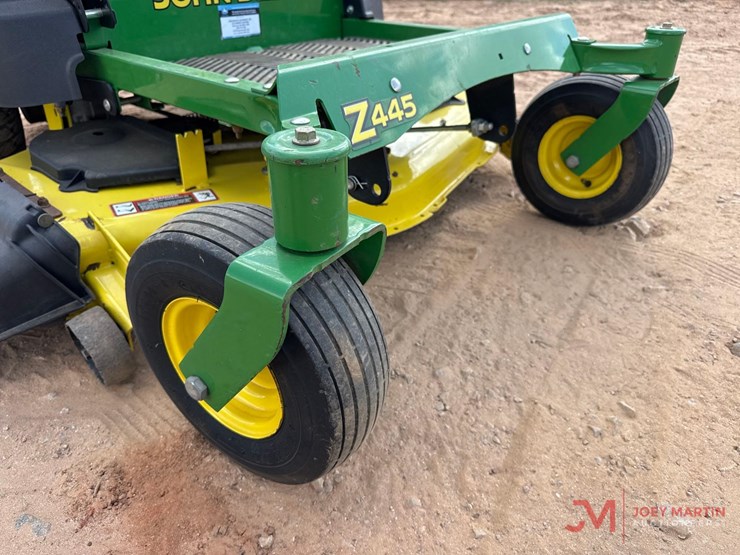 john-deere-z445-image-10