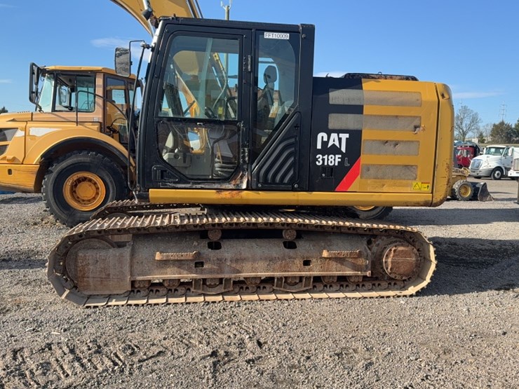 caterpillar-318fl-image-14