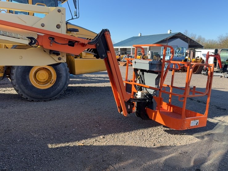 2013-jlg-450aj-image-8
