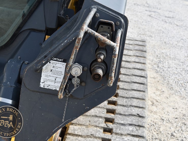 2021-deere-333g-image-14