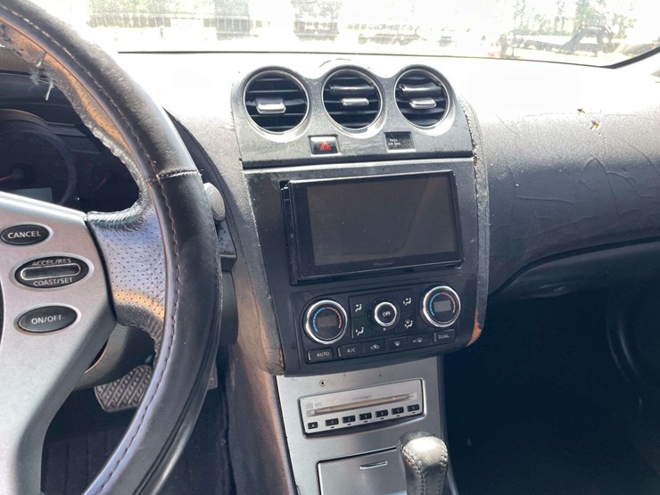 2007-nissan-altima-sl-4-door-sedan-(254,637-miles)-image-13