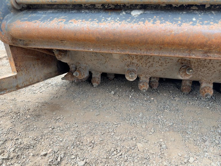 2011-caterpillar-pc210-cold-planer-image-7