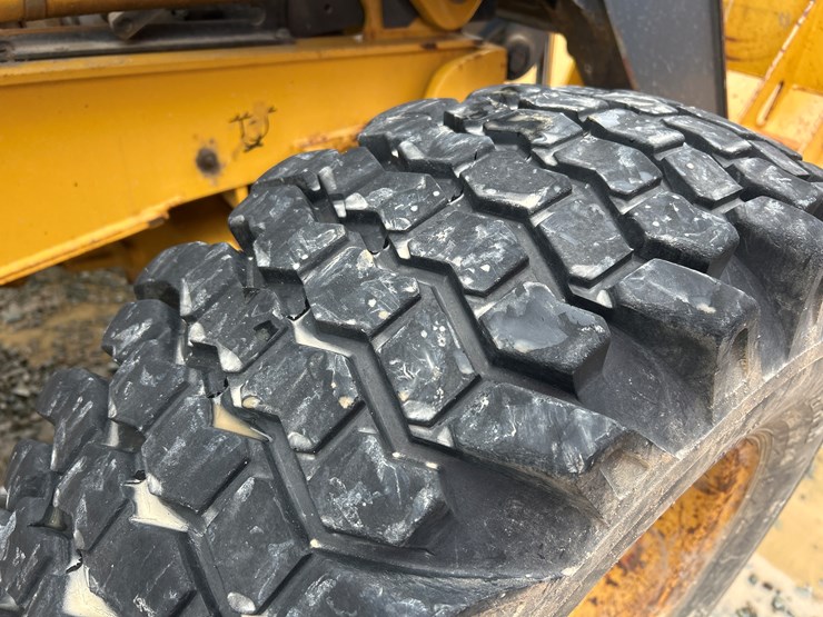 deere-310sj-image-101