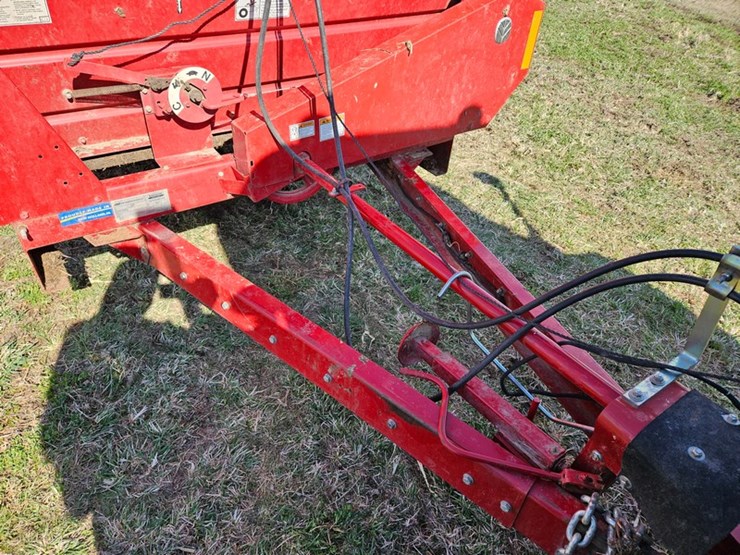 2019-new-holland-195-image-12