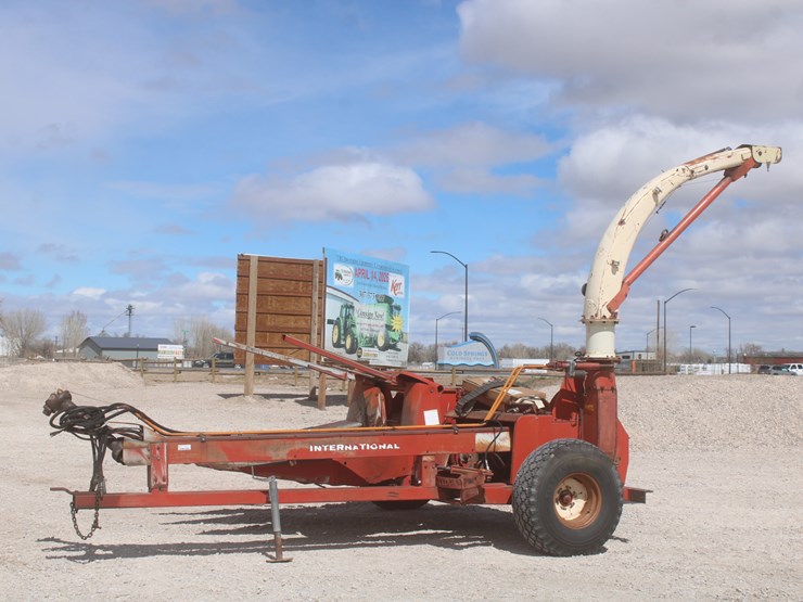 international-830-image-9