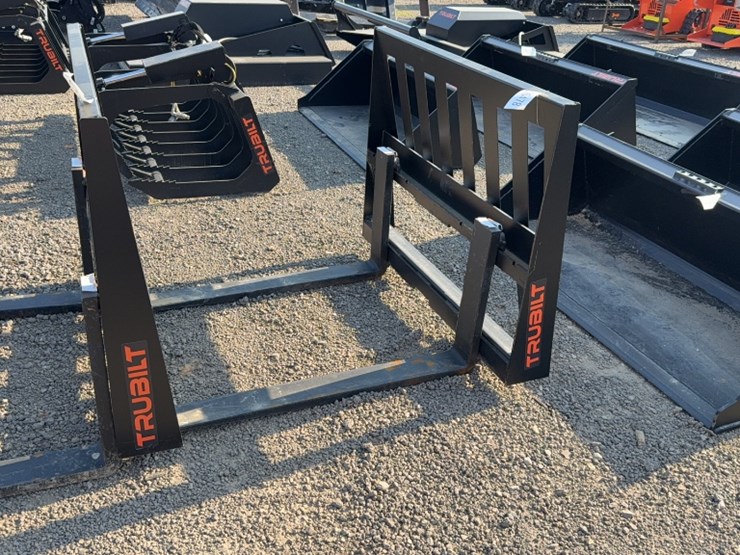 #2081-•-trubilt-42"-skid-steer-pallet-forks-image-1