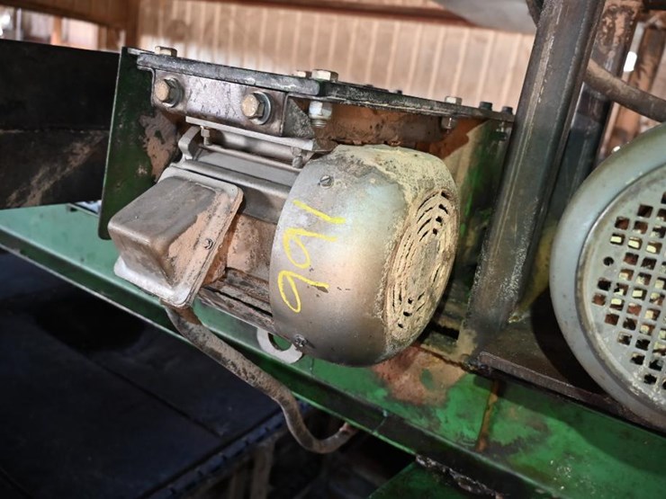 #166-•-roll-case-image-13