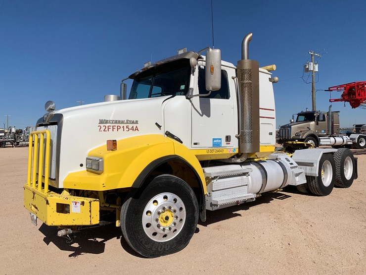 2012-western-star-4900-image-16