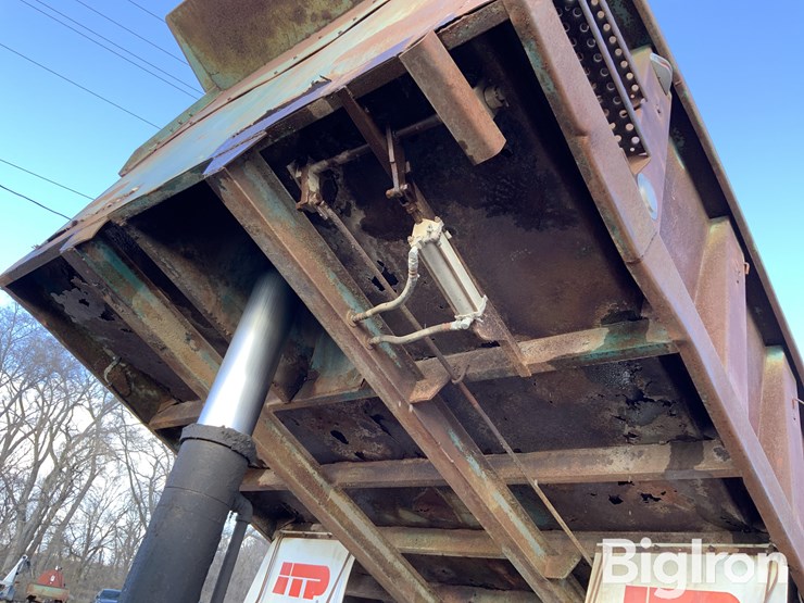 1975-international-fleetstar-image-9