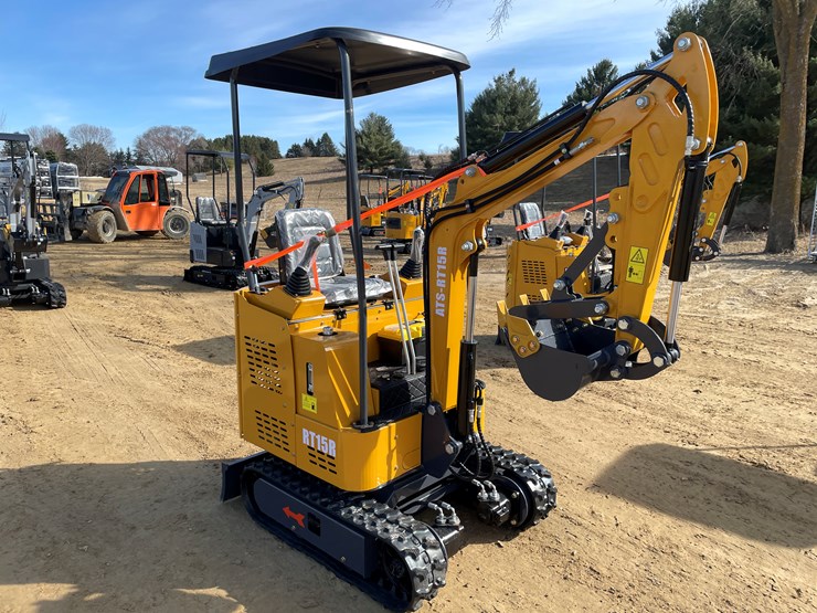 #1035-•-new-ats-rt15r-mini-excavator-image-3