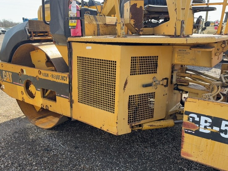 caterpillar-cb-534c-image-5