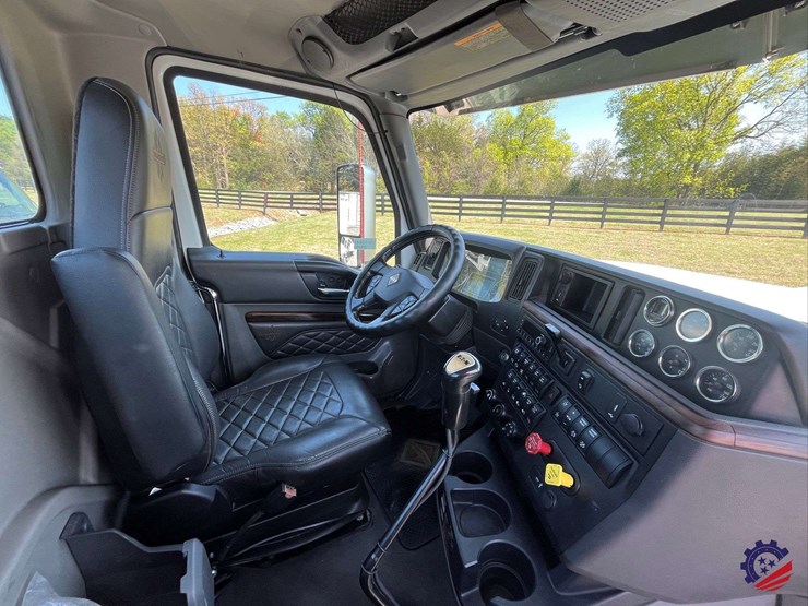 2024-international-hx520-image-81