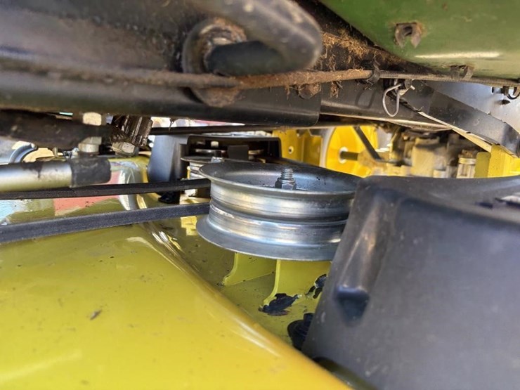 2016-john-deere-d110-image-8