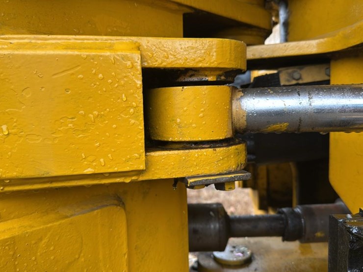 caterpillar-525-image-29