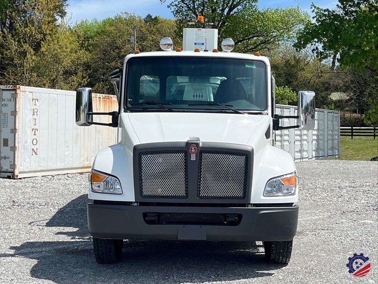 2025-kenworth-t380-image-13