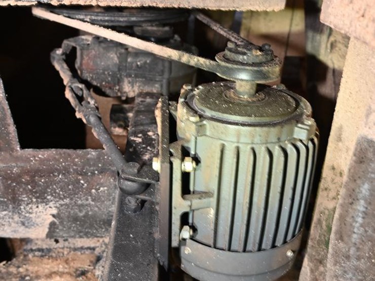 #187-•-barn-sweep-image-13