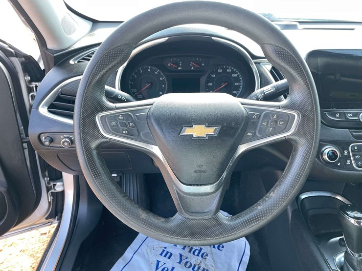 2019-chevrolet-malibu-lt-4-door-sedan-(150,431-miles)-image-12