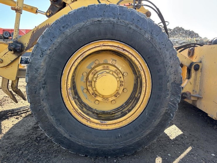 caterpillar-143h-image-34