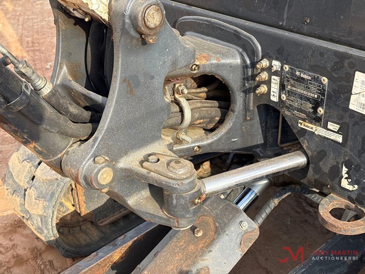2020-bobcat-e26-image-19