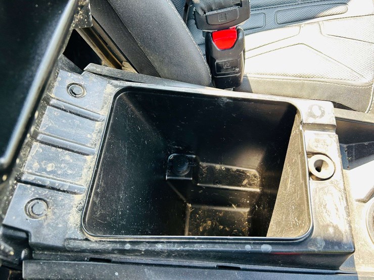 2024-general-polaris-image-65