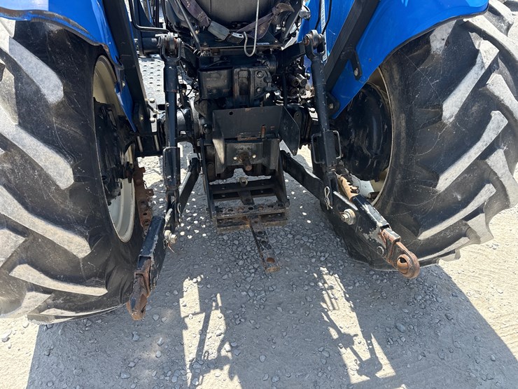 new-holland-workmaster-65-image-4