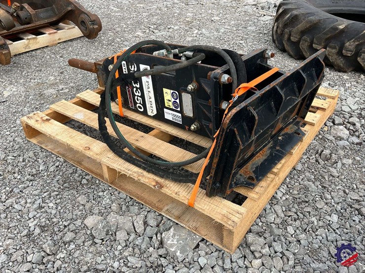 2017-paladin-sfb350-mini-skid-hydraulic-hammer-attachment-image-3
