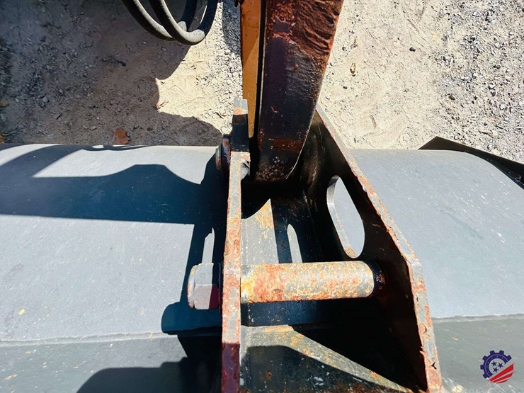 2021-case-580n-image-29