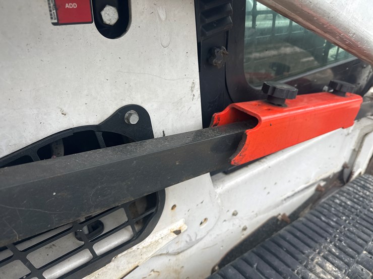 2022-bobcat-t770-image-19