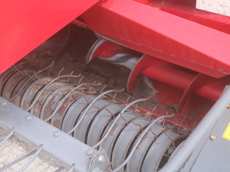 2015-massey-ferguson-1840-image-18